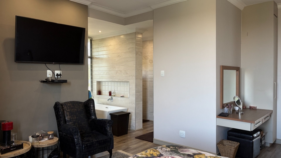 4 Bedroom Property for Sale in Grimbeeck Park North West